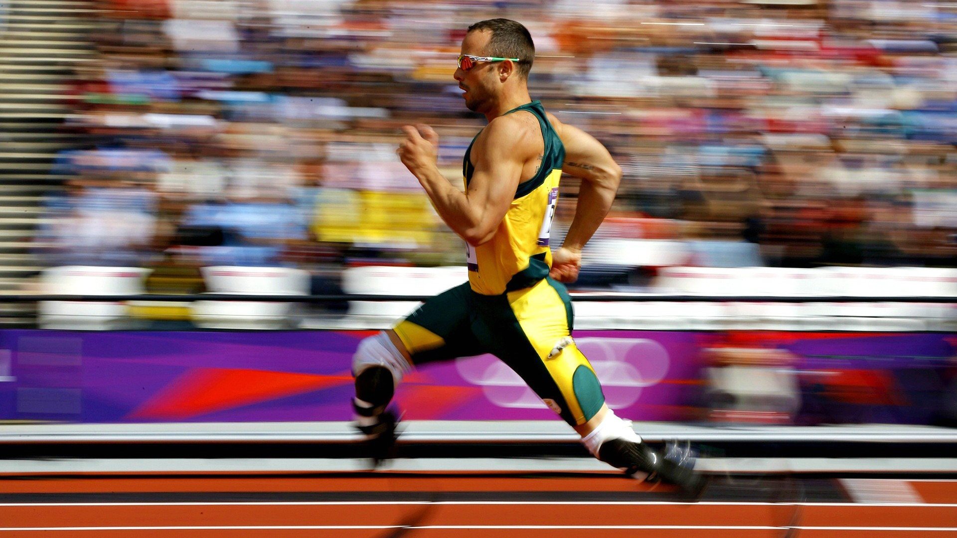 “胡利安·门德斯:全能球员成就阿根廷美洲狮队的未来”